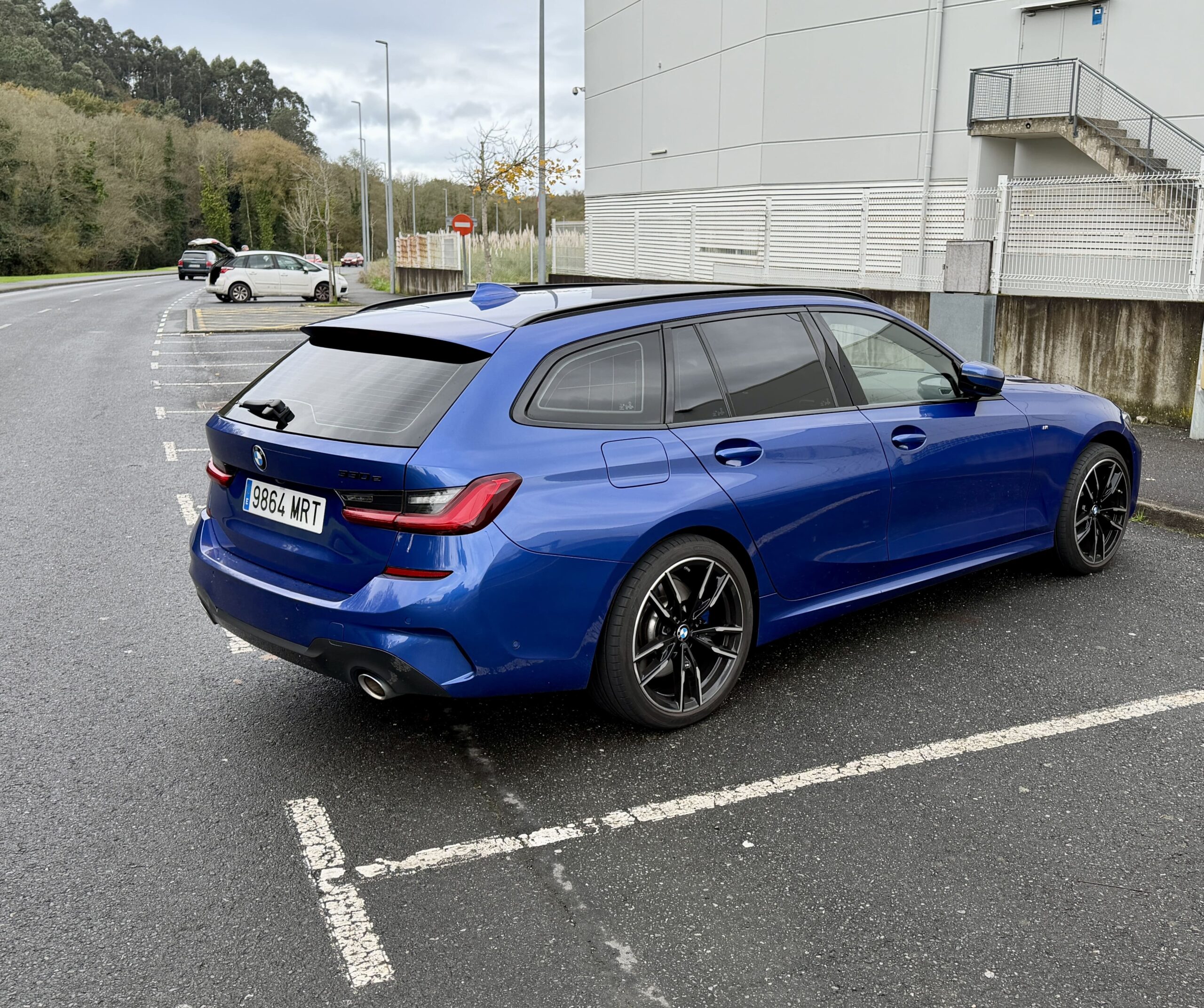 BMW 330e G20 292cv M Sport | Portimao Blue | Laser