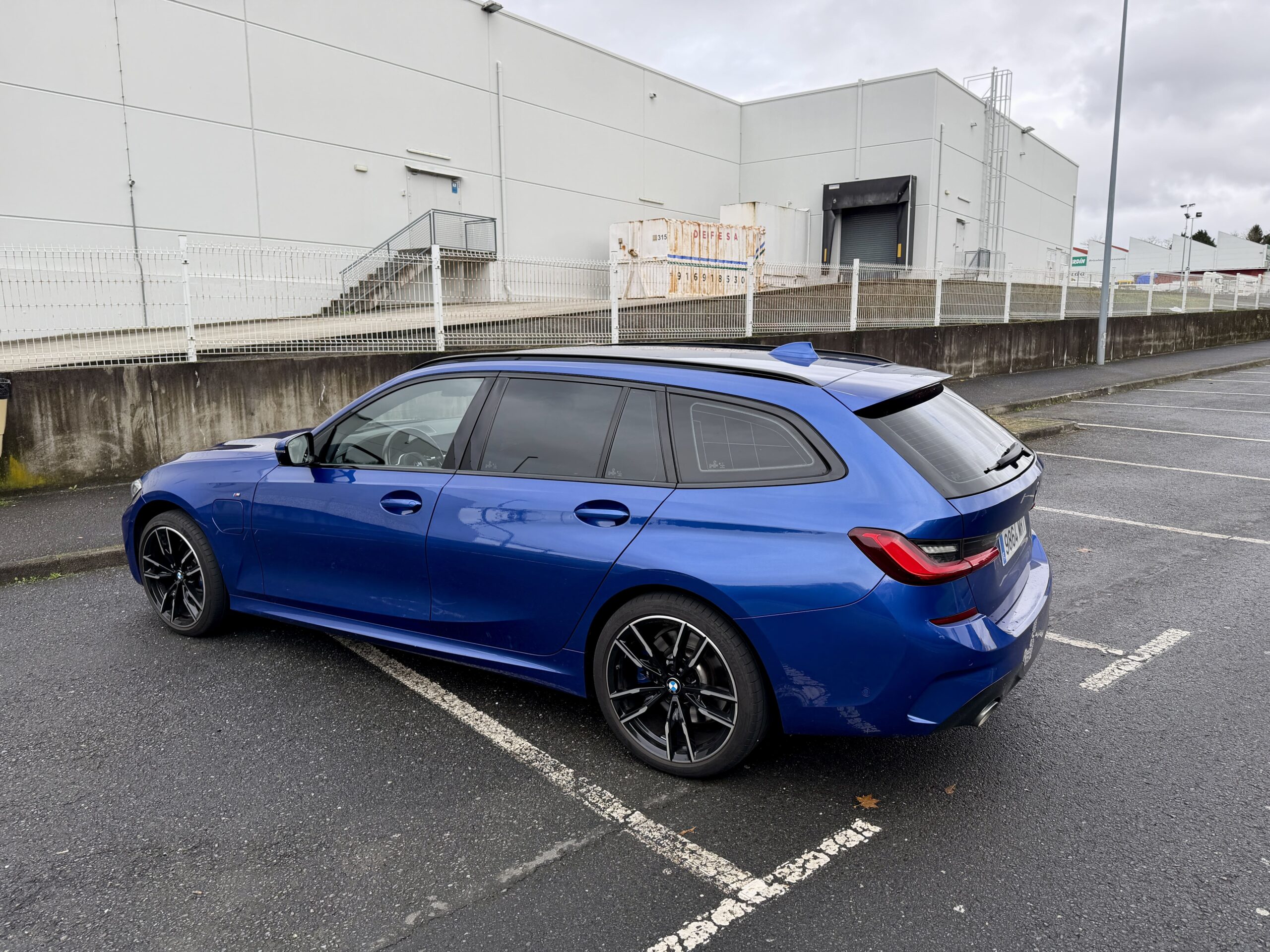 BMW 330e G20 292cv M Sport | Portimao Blue | Laser