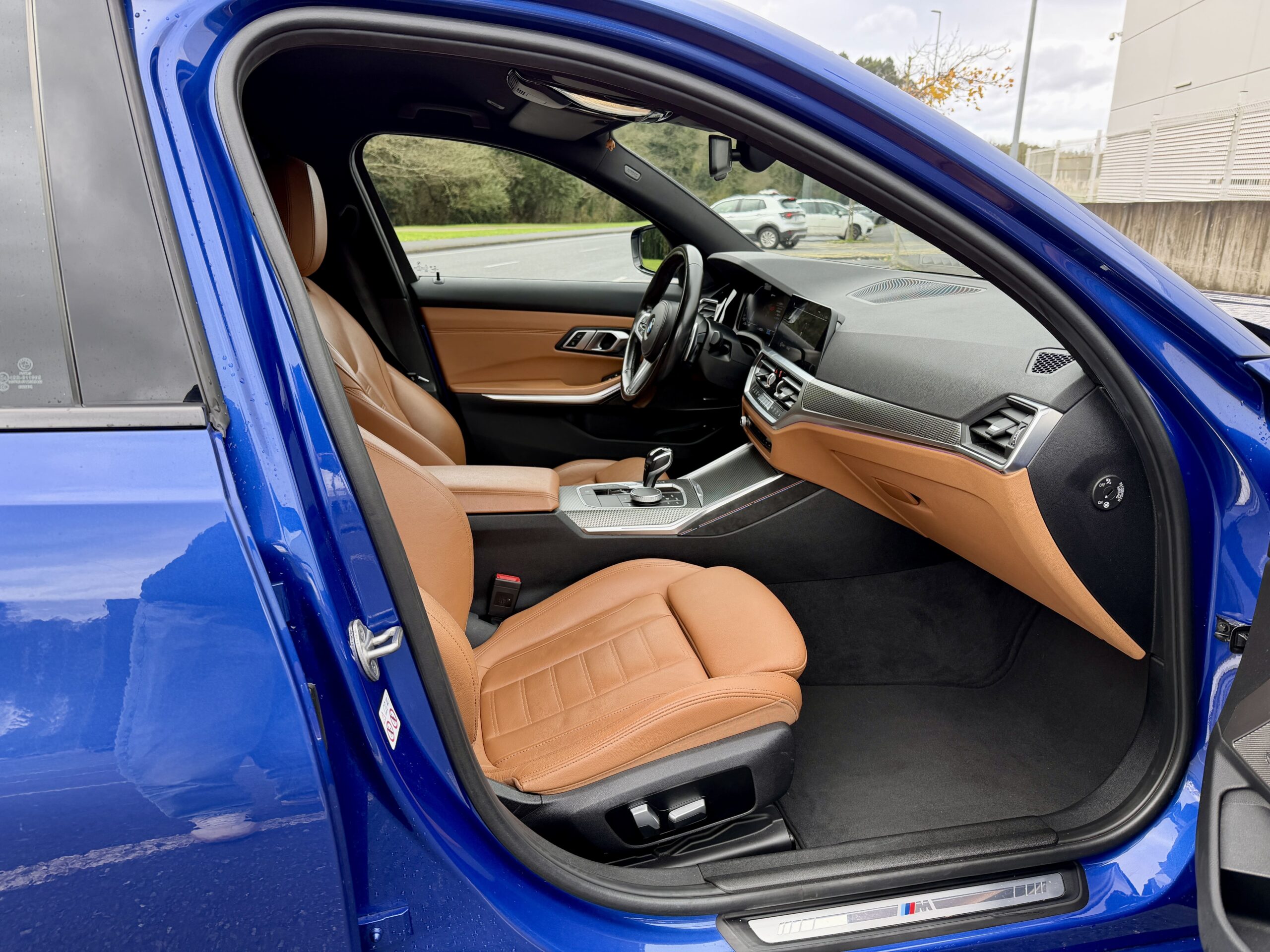 BMW 330e G20 292cv M Sport | Portimao Blue | Laser