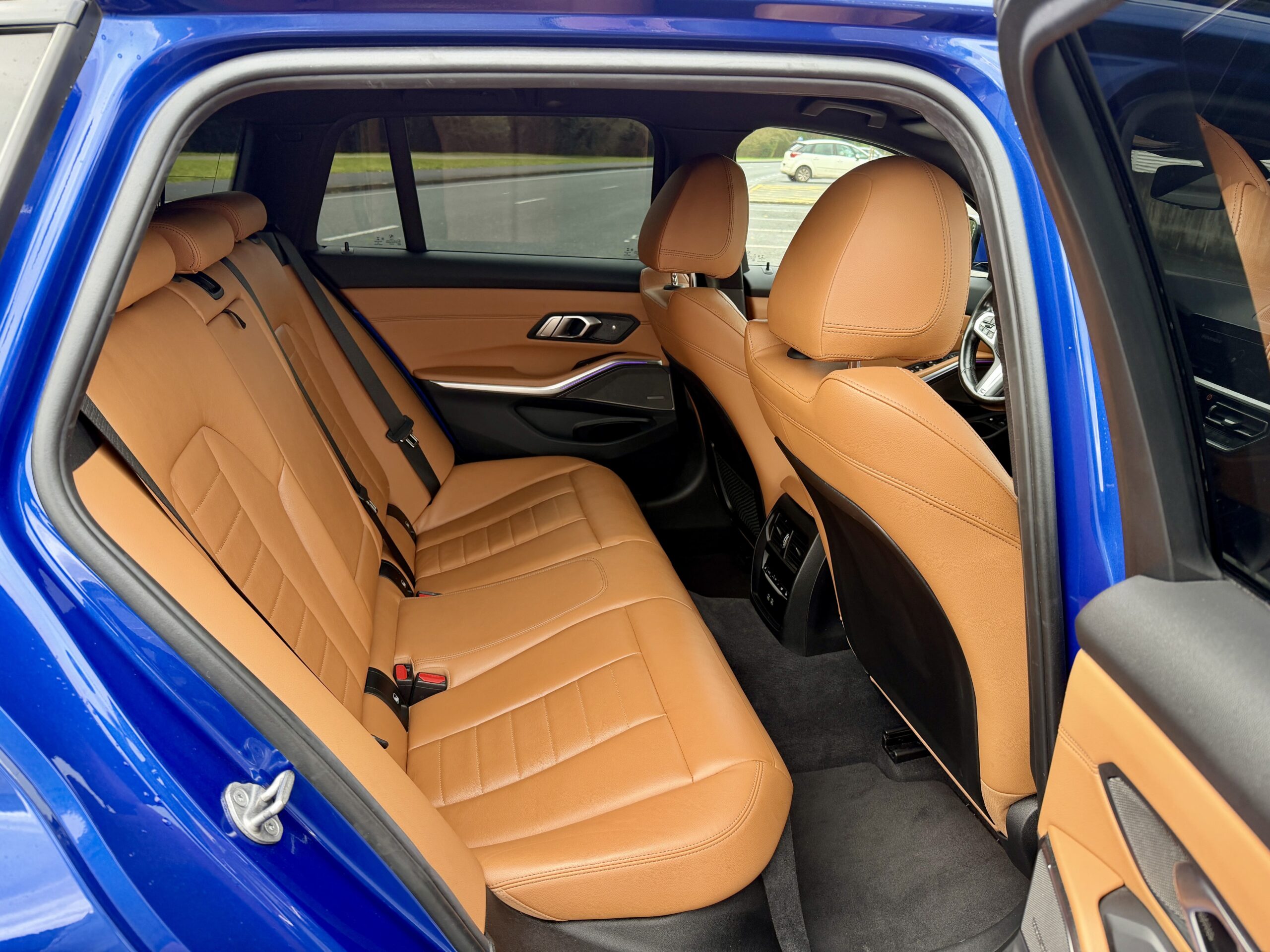 BMW 330e G20 292cv M Sport | Portimao Blue | Laser