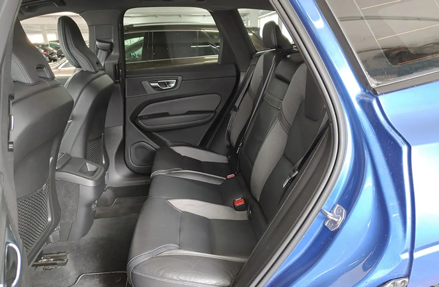 Volvo XC60 B4 D R-Design