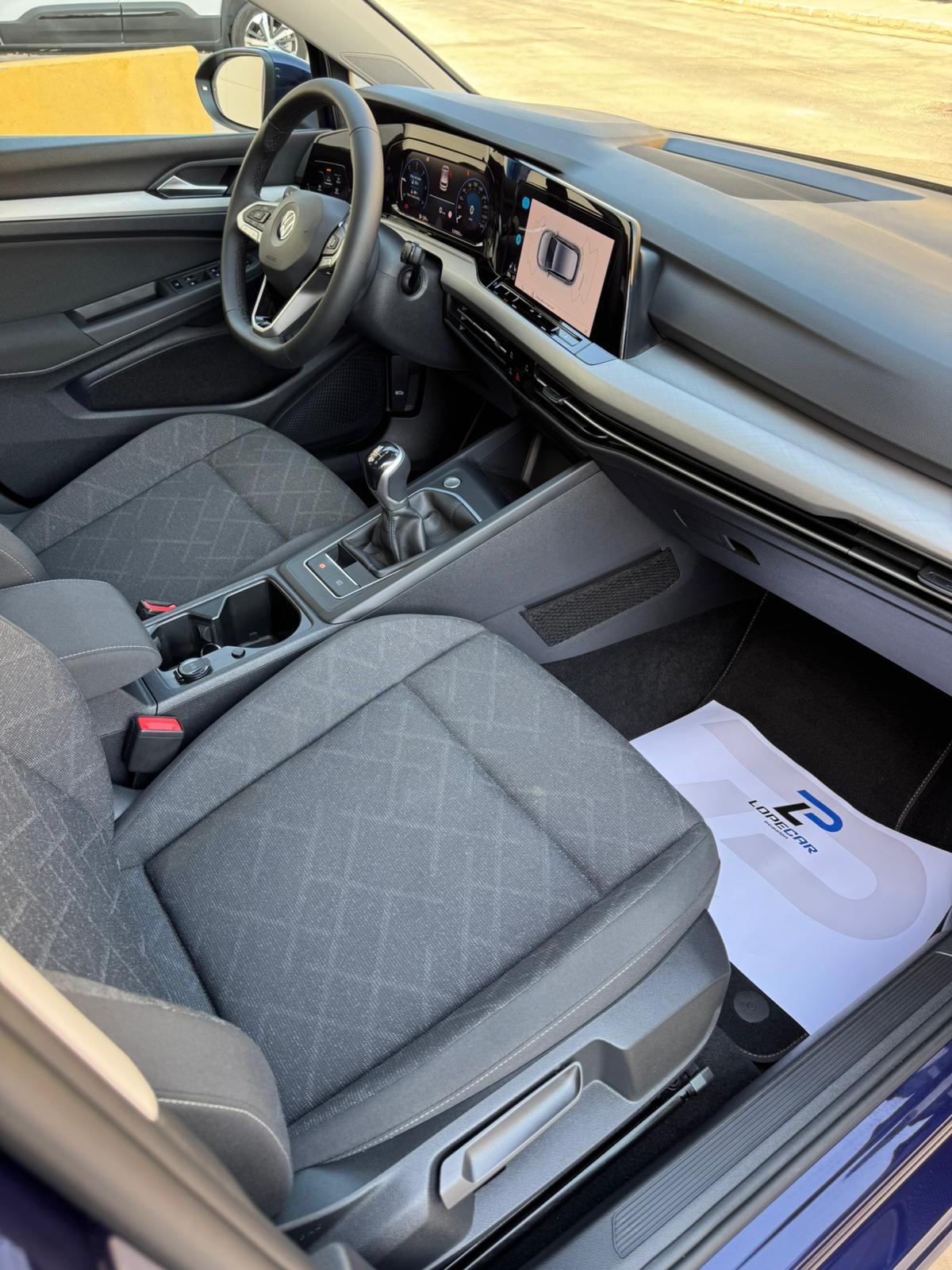 Volkswagen Golf 8 Life