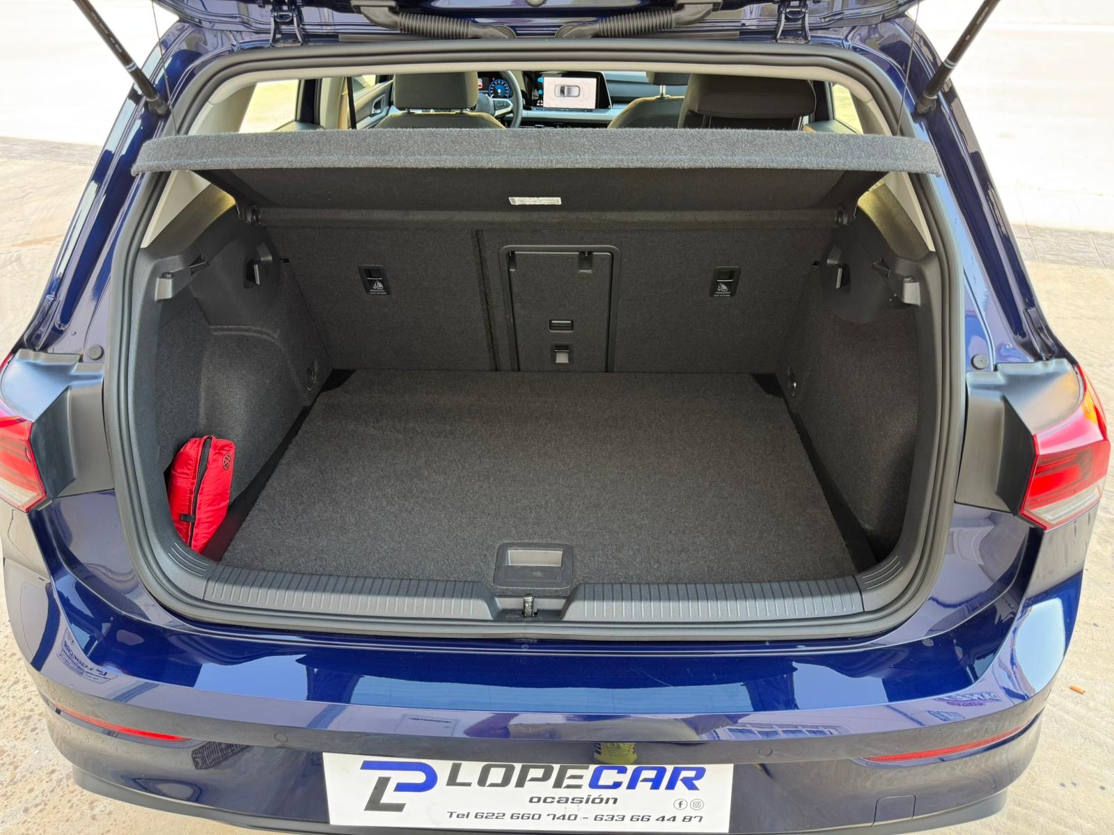 Volkswagen Golf 8 Life