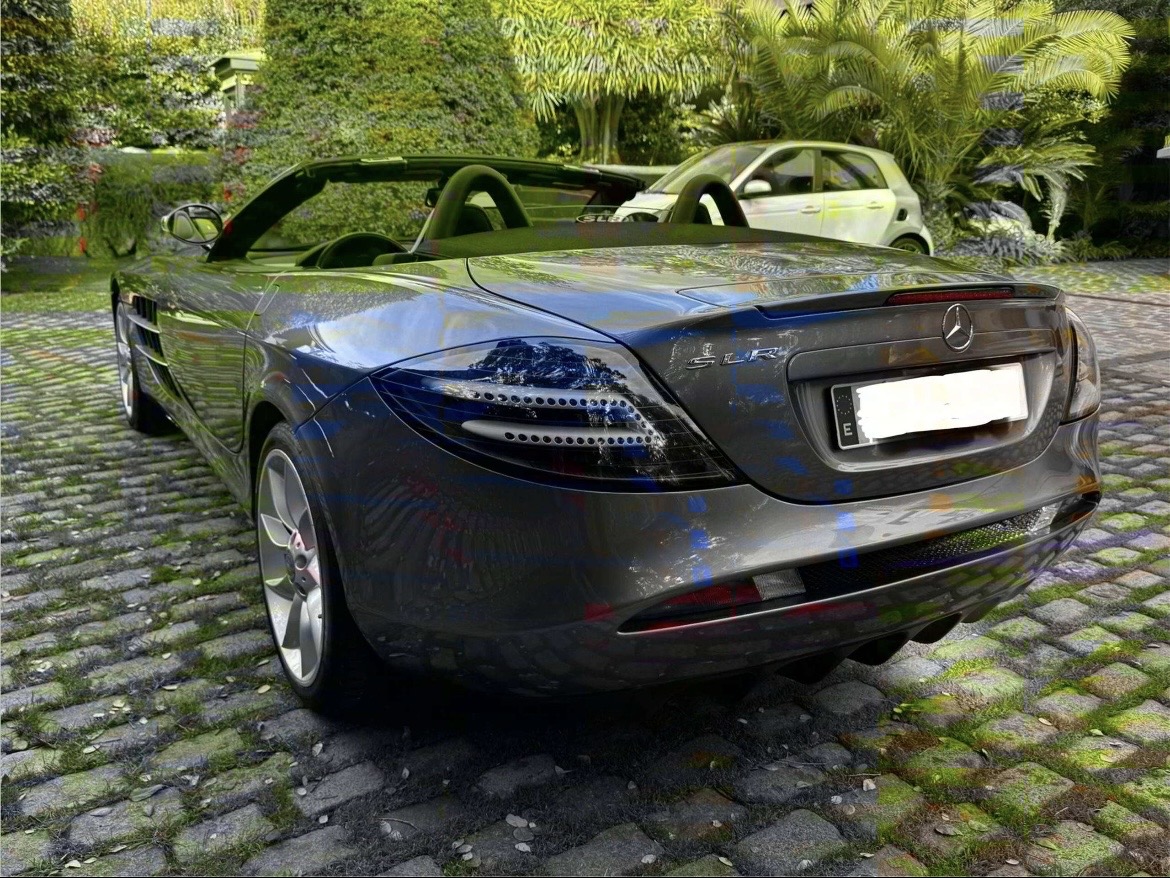 Mercedes SLR