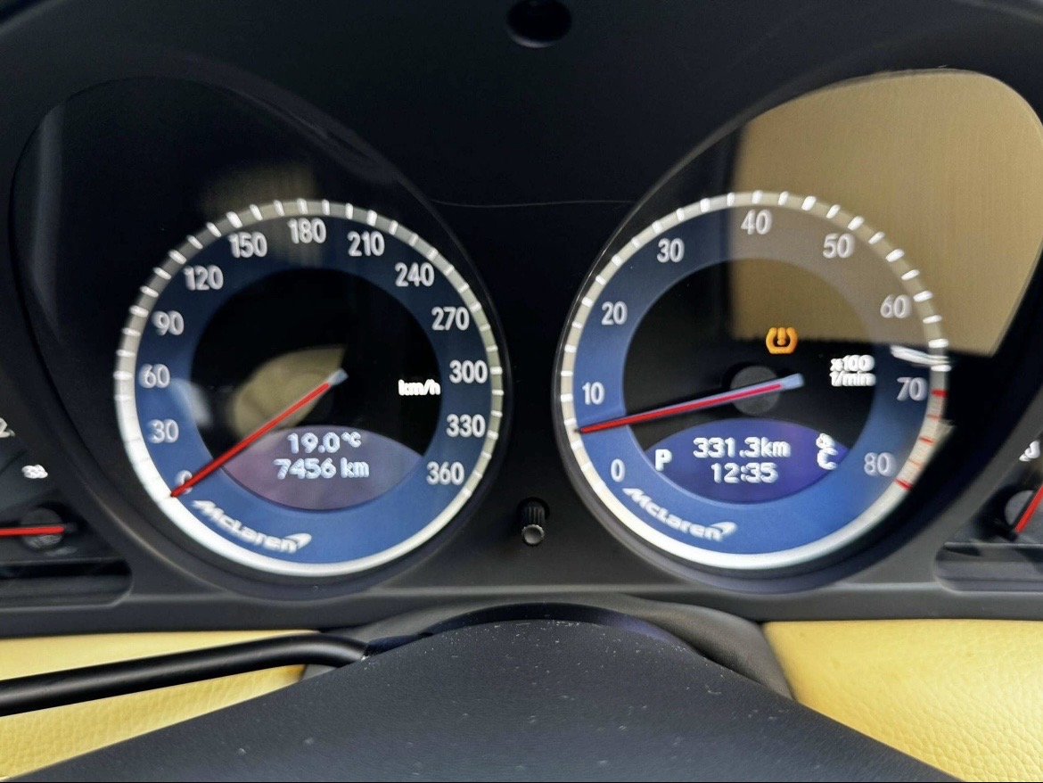 Mercedes SLR