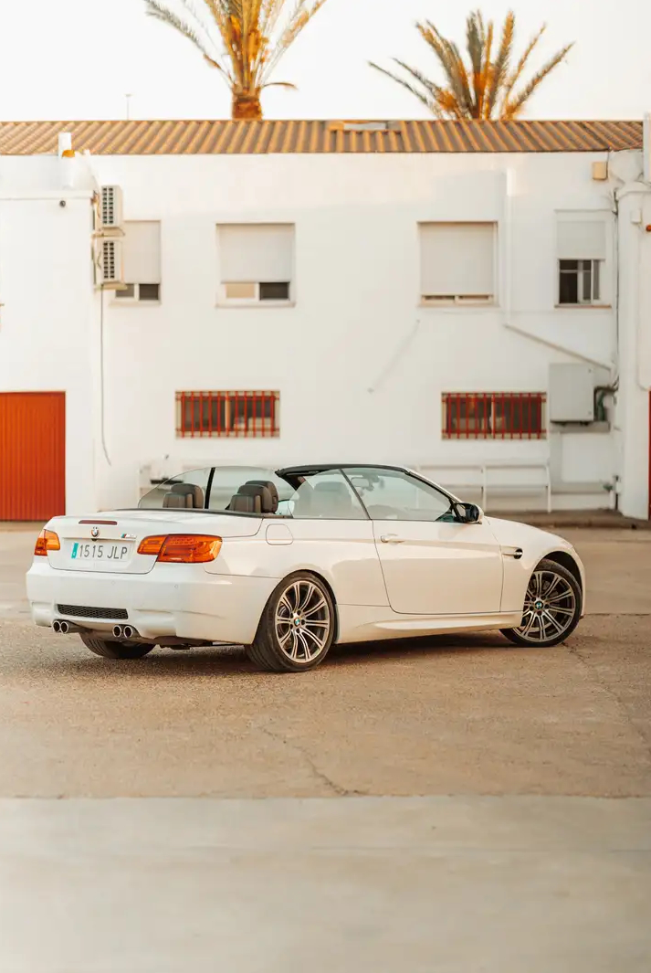 BMW M3 E93
