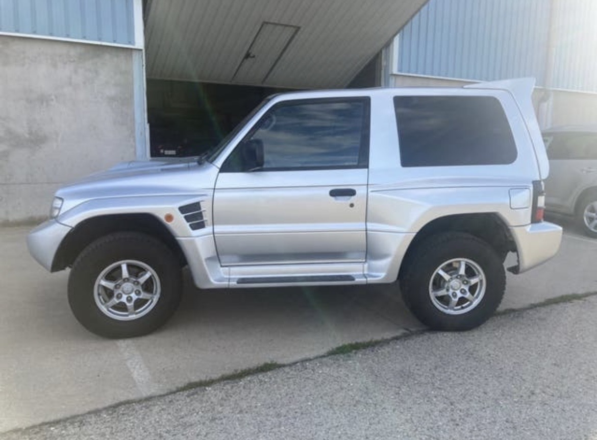 Mitsubishi Pajero Evolution