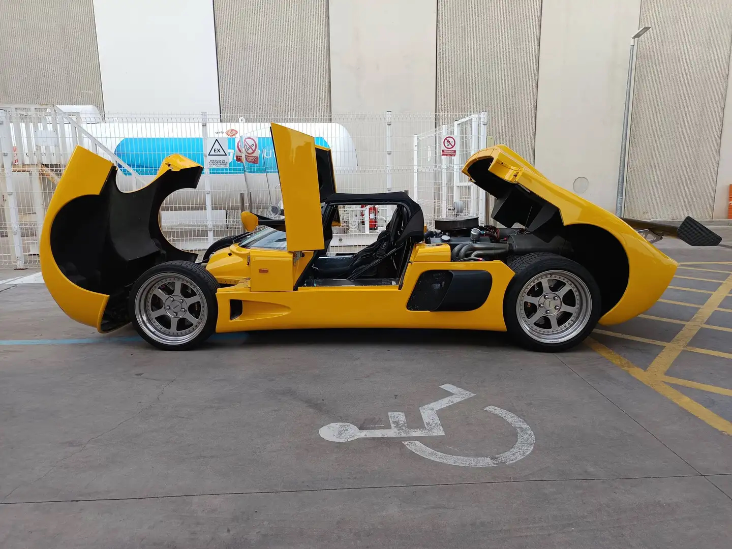 ULTIMA CAN-AM 640cv